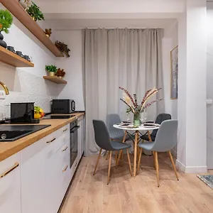  Apartament Center Elegance - Stylish 2br At Piata Amzei