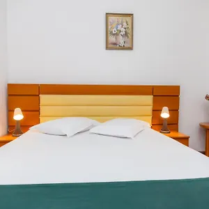 Sir Colentina Hotell